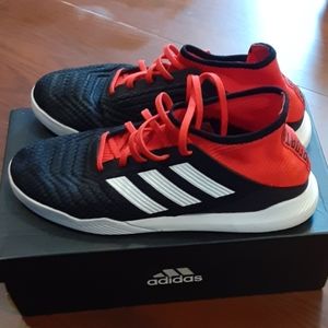 Men's indoor soccer Adidas Predators